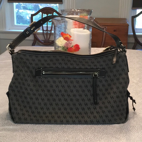 Handbags - Dooney and Bourke pocketbook